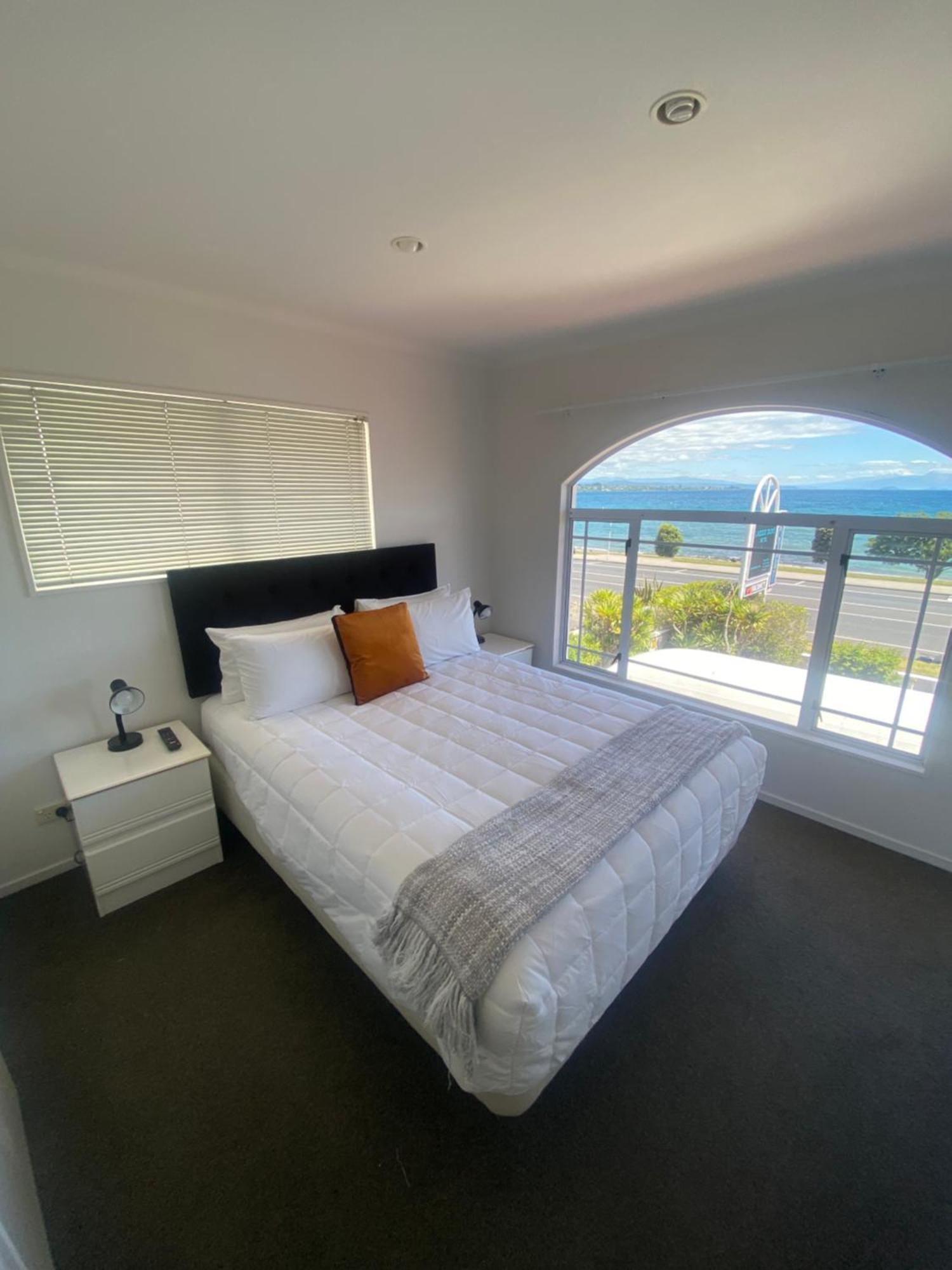 Lakeside Taupo Motel Dış mekan fotoğraf